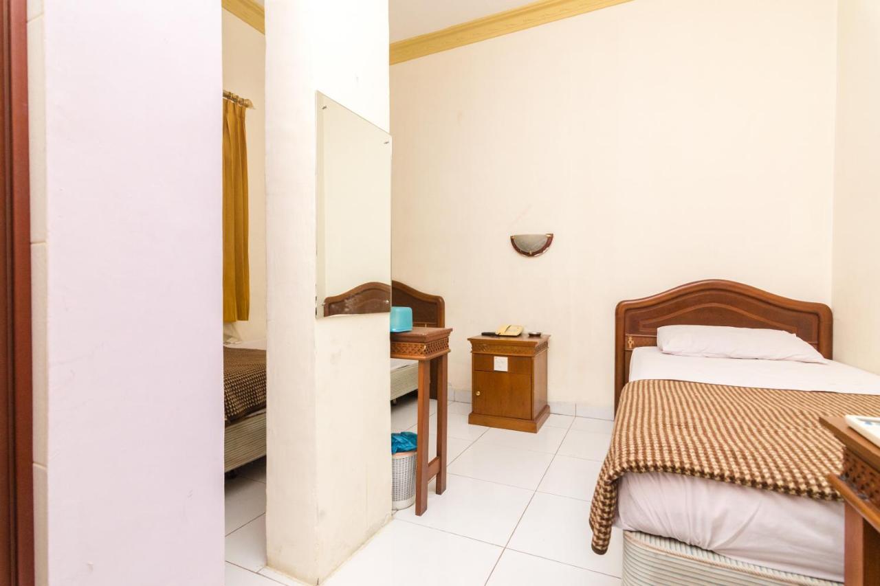Oyo 2422 Rama Hotel Nagoya Bagian luar foto